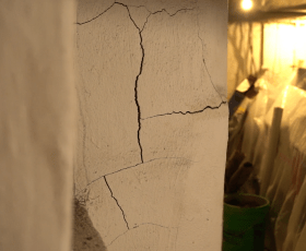 Cracked wall in basement